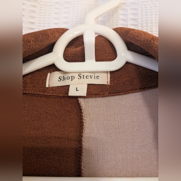 NWOT color block button up - Picture 4 of 5